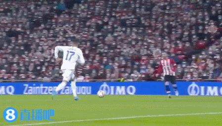 场面火爆，吉马良斯掐罗梅罗脖子逃过红牌