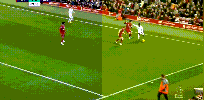 球队逼抢节奏像风暴一样