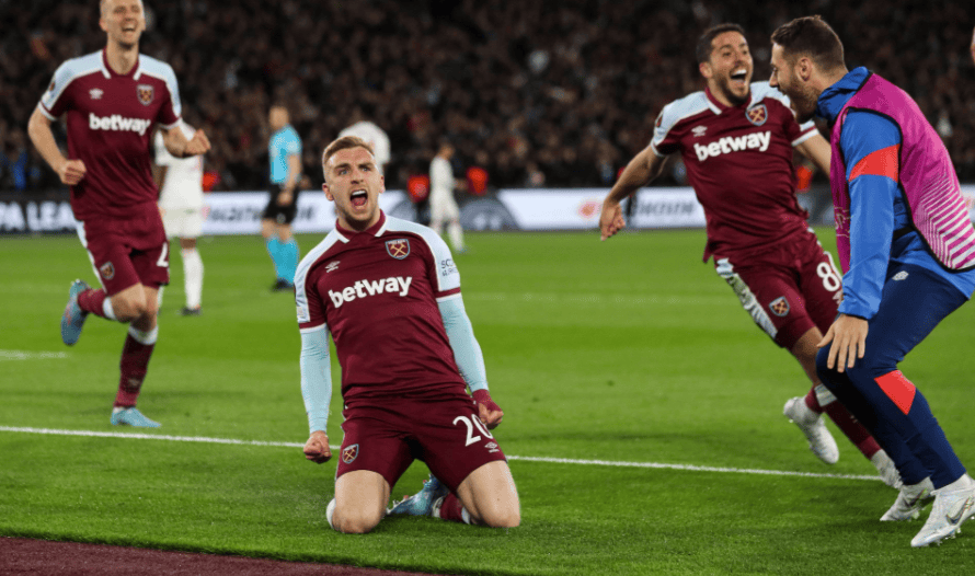 利物浦对施洛特贝克表现出浓厚兴趣，有望在2026年夏天转会，转会费可能达5000万英镑。