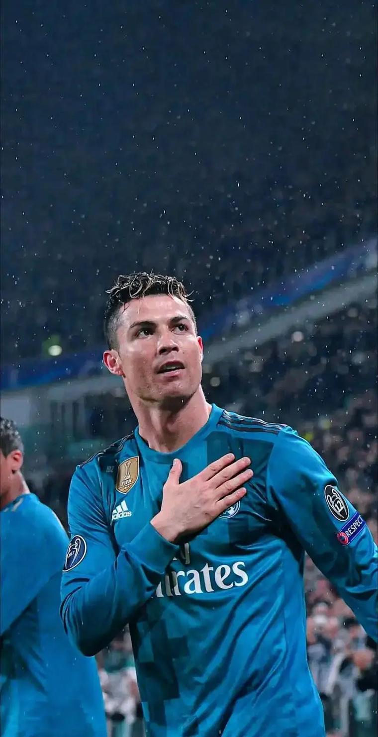 吕文君庆祝夺冠：是海港的三连冠，更是上海的三连冠