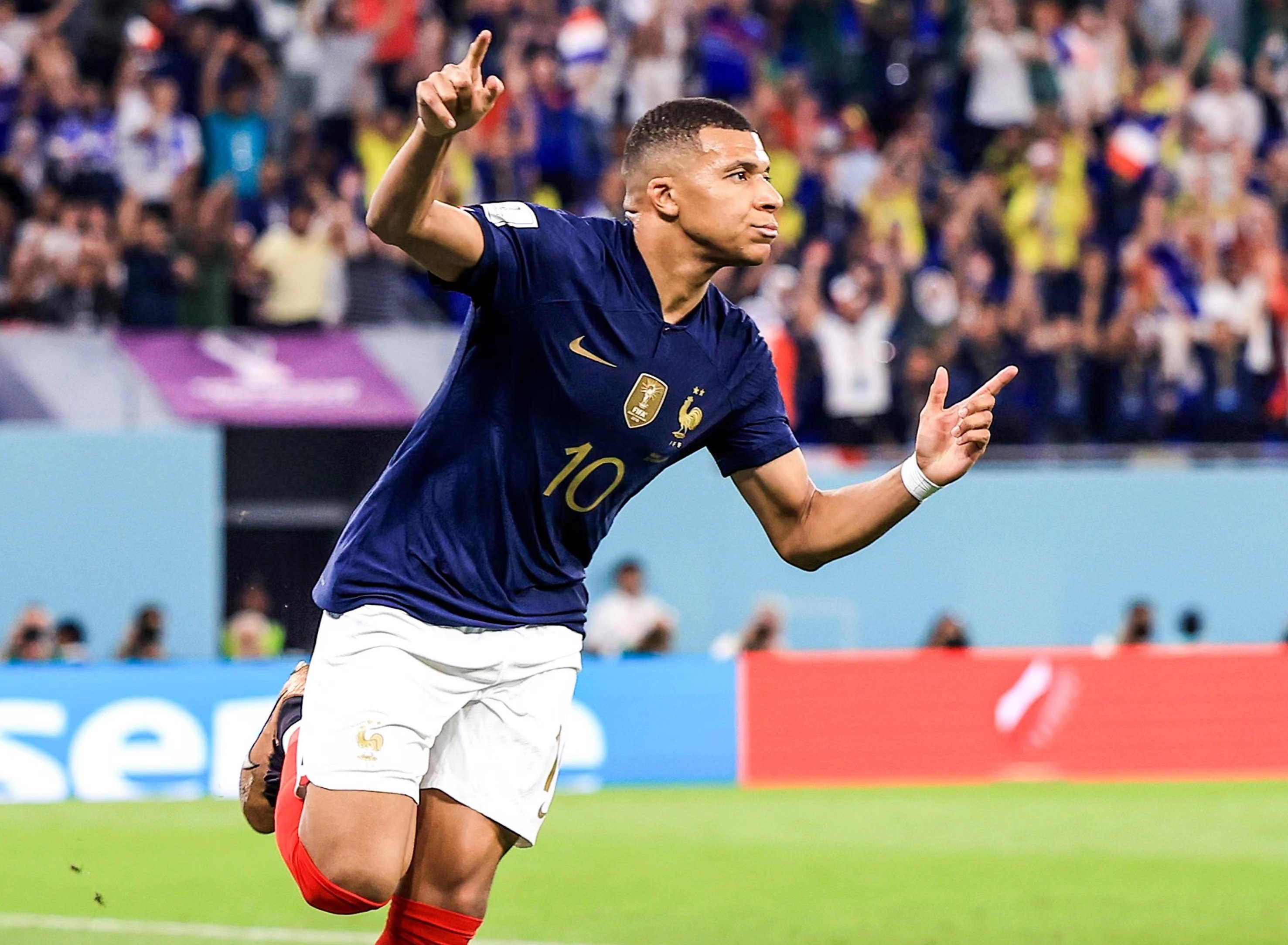 詹姆斯17投4中，纪录被终结，险成输球罪人，最后一传将功补过