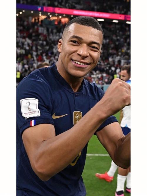 足球运动员转打篮球可能吗？