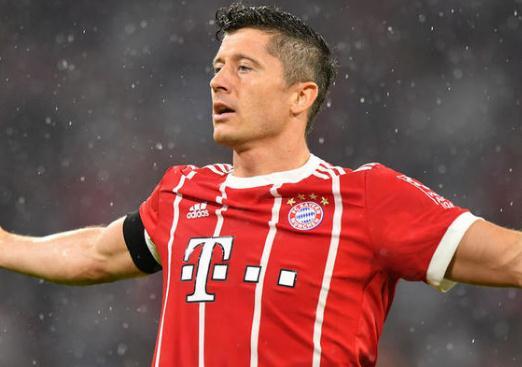 斯卢茨基：我们丢球后不得不加强进攻，这给了对手很多空间